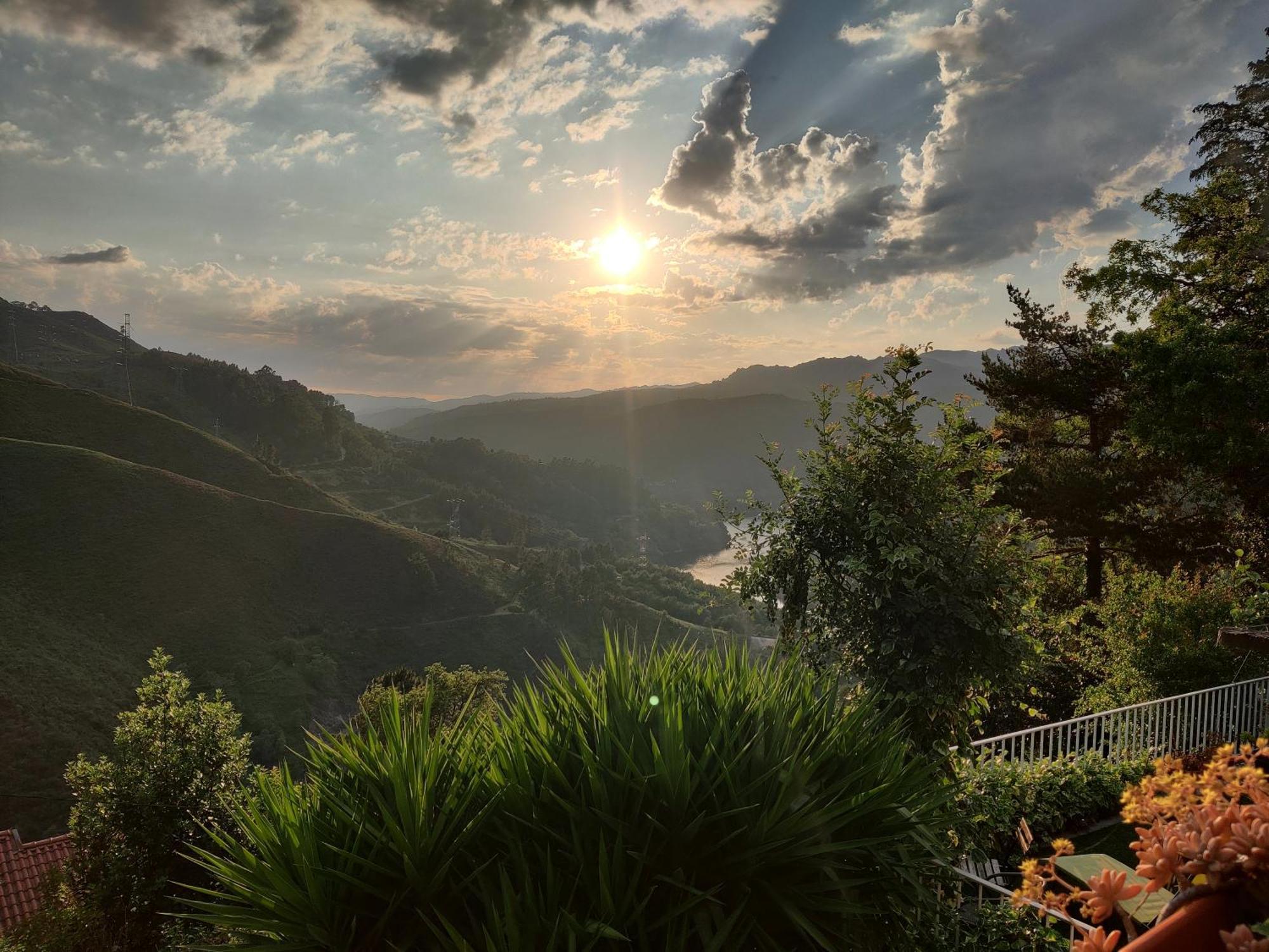 Monteiro'S Geres Countryhouse Ferral Esterno foto